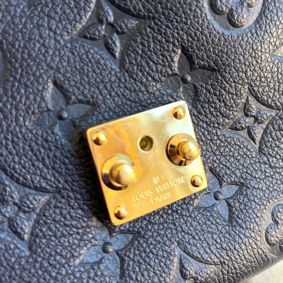 Louis Vuitton Pochette Métis Empreinte Marine Rouge box & accessories! - Picture 10 of 16